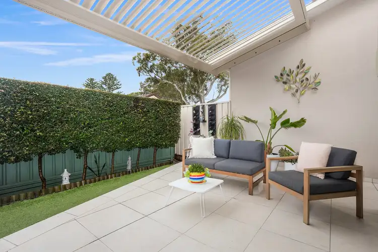 2/95 Gannons Road, Caringbah South NSW 2229