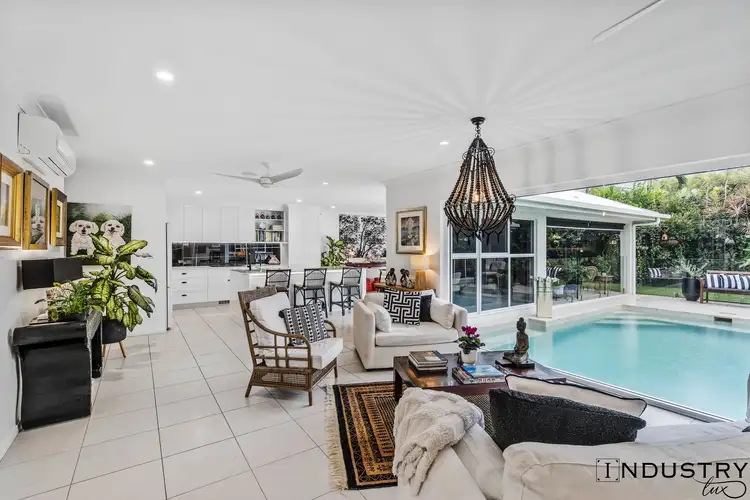 4 Billingai Close, Palm Cove QLD 4879