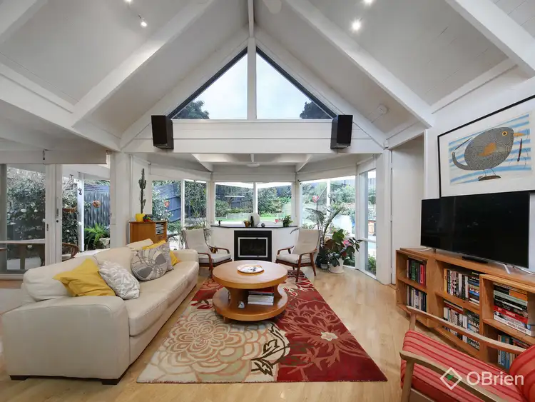 Second view of Homely house listing, 5 Argyle Close, Hughesdale VIC 3166