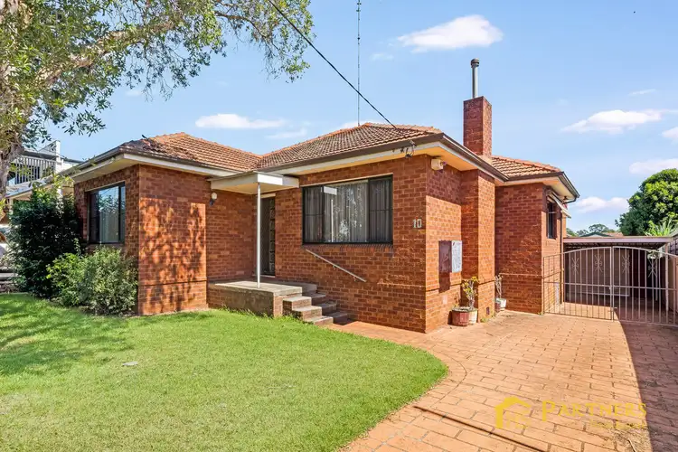 10 Vista Crescent, Chester Hill NSW 2162