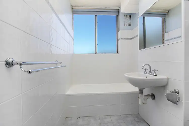 Fourth view of Homely apartment listing, 4/281 Gardeners Road, Eastlakes NSW 2018