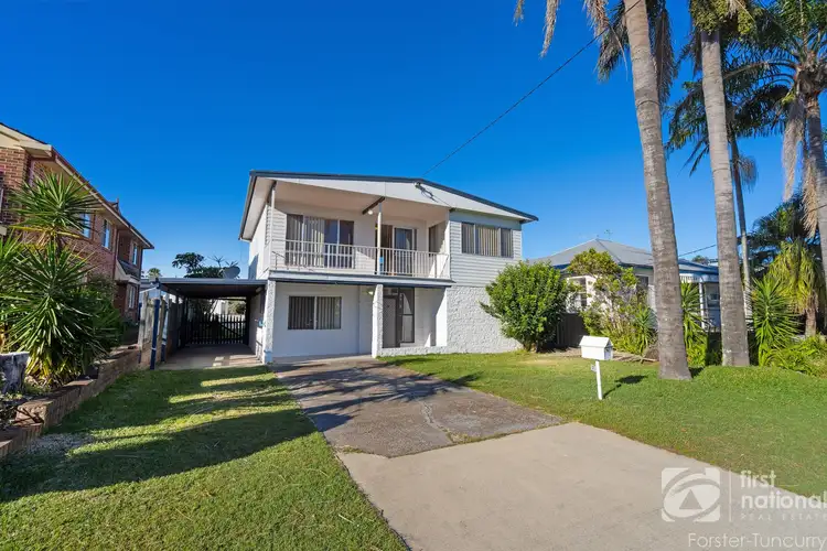 8 Baird Street, Tuncurry NSW 2428