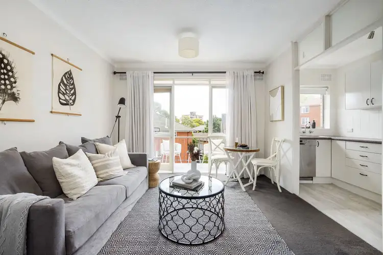 11/6 Belmont Avenue