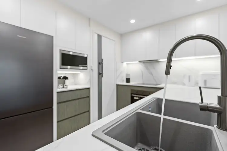 Fourth view of Homely unit listing, 2/8 Oyster Court, Trinity Beach QLD 4879