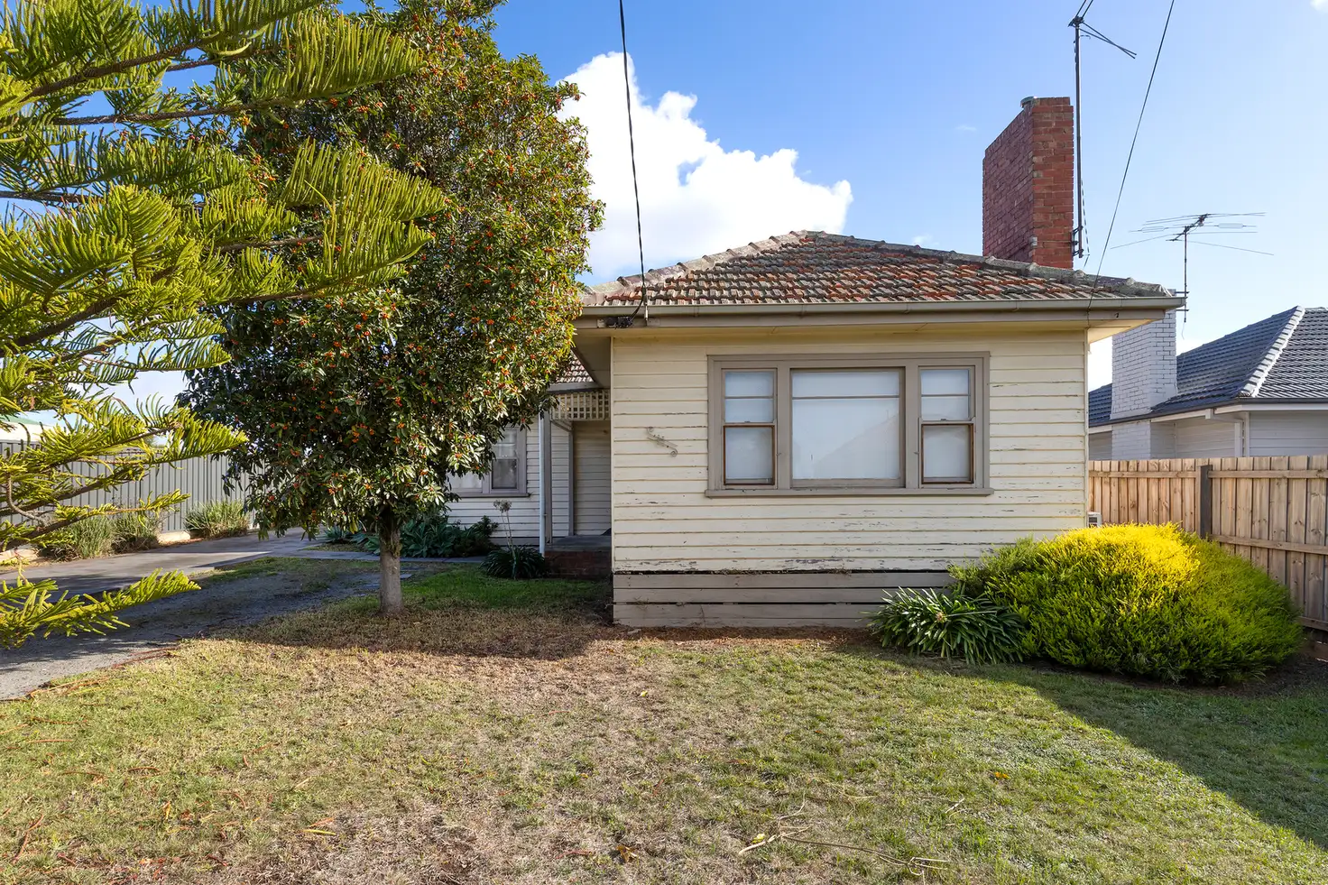 Main view of Homely unit listing, 11 Fenacre Street, Strathmore VIC 3041