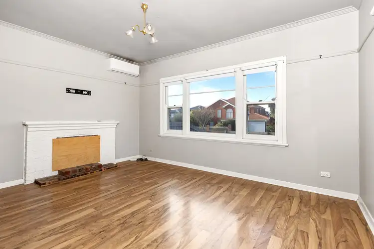 Fourth view of Homely unit listing, 11 Fenacre Street, Strathmore VIC 3041