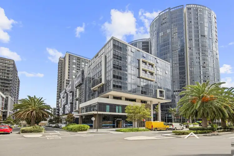 803/5 Wentworth Place