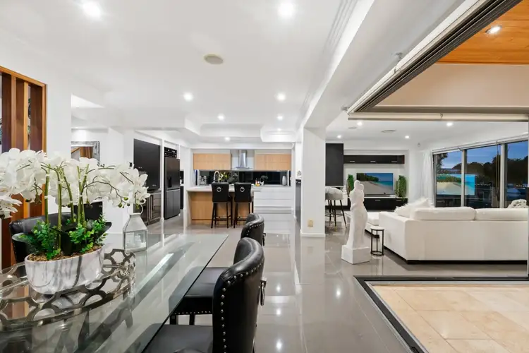 41 Cova Boulevard, Hope Island QLD 4212