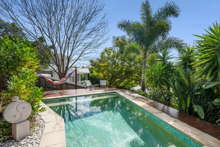 6 Coral Place