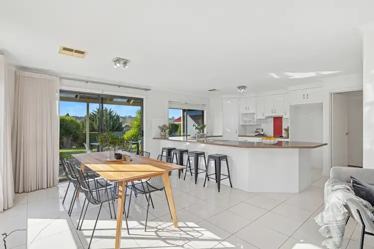 11 Margaret Court