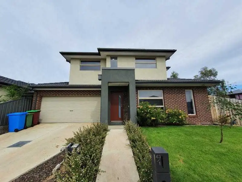 Main view of Homely townhouse listing, 43 Player Drive, Narre Warren VIC 3805