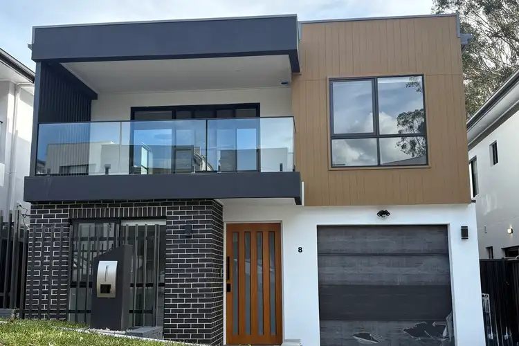 8 Pomfret Avenue, Rouse Hill NSW 2155