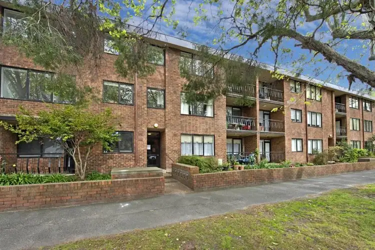 19/24 Park Street, St Kilda West VIC 3182