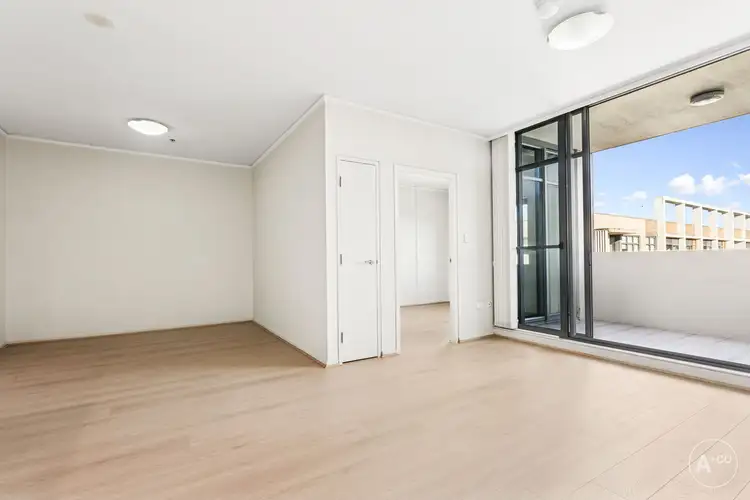 801/1 Bruce Bennetts Place