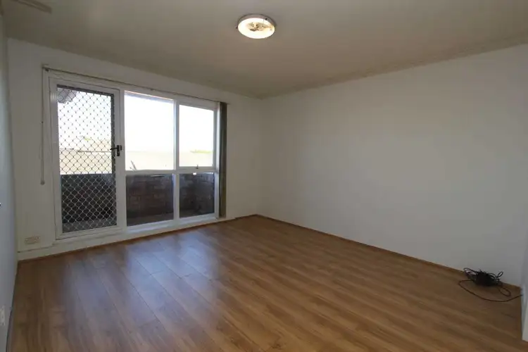 17/5 Grace Campbell Crescent