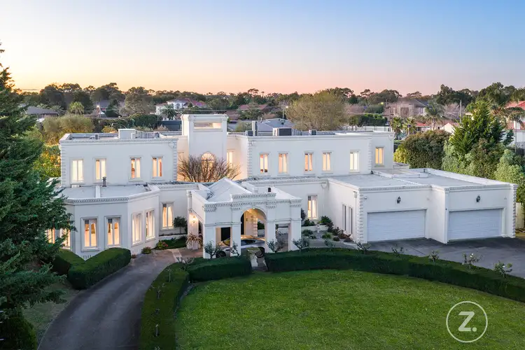 4 Dumfries Terrace, Greenvale VIC 3059