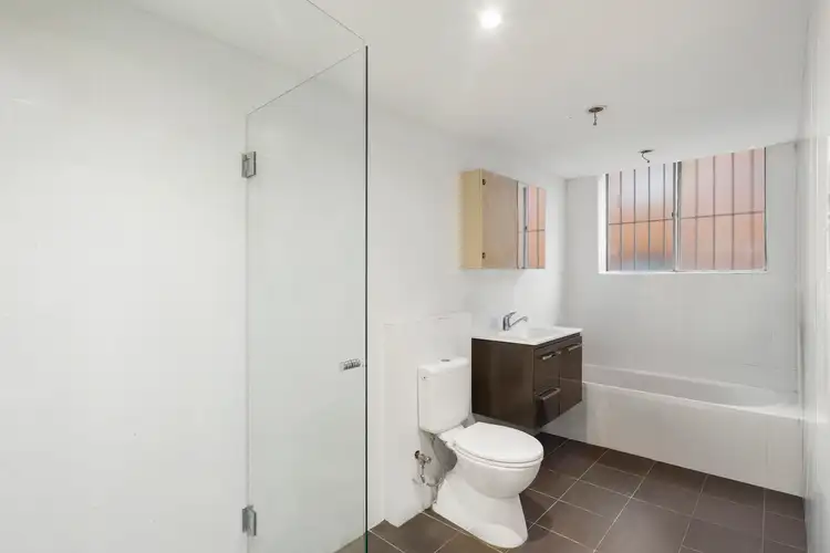 Fifth view of Homely apartment listing, 4/18 Barber Avenue, Eastlakes NSW 2018