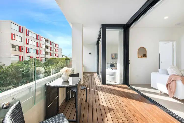 106/22 Barr Street