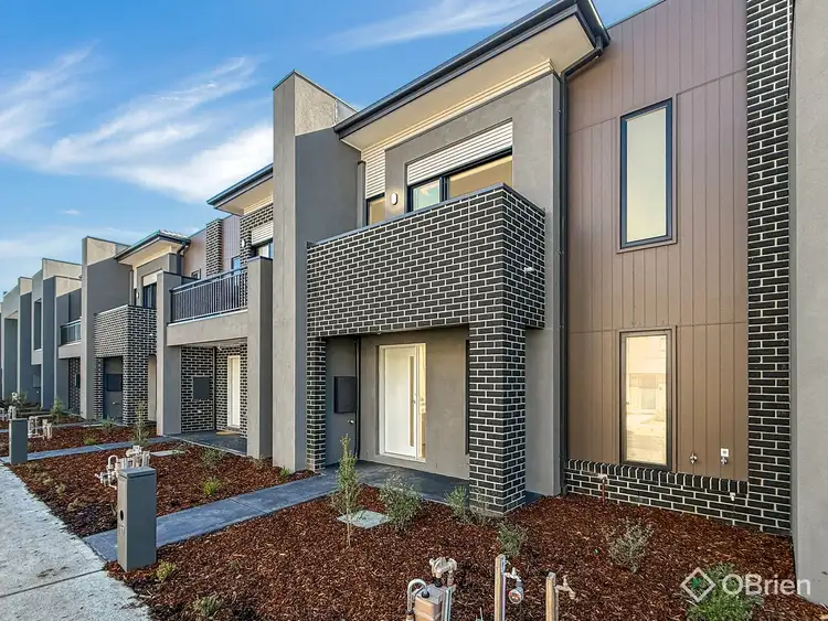 17 Bronze Leaf Walk, Narre Warren South VIC 3805