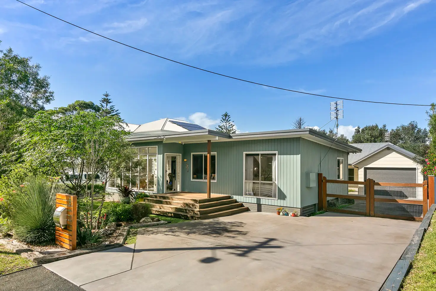 Main view of Homely house listing, 8 David Berry Street, Shoalhaven Heads NSW 2535