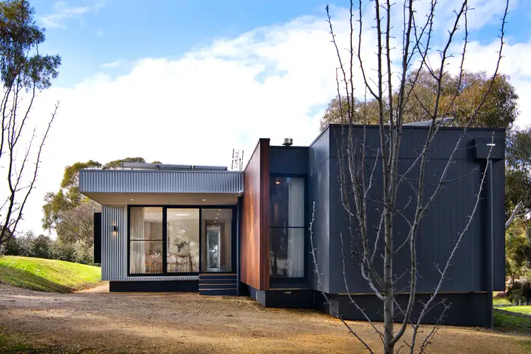 6 Vosti Lane, Guildford VIC 3451
