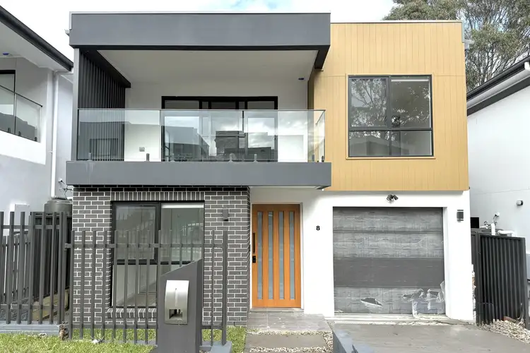 8 Pomfret Avenue, Rouse Hill NSW 2155