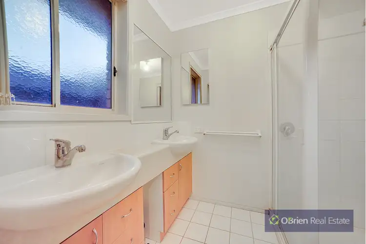 Fifth view of Homely house listing, 3 Larne Close, Berwick VIC 3806