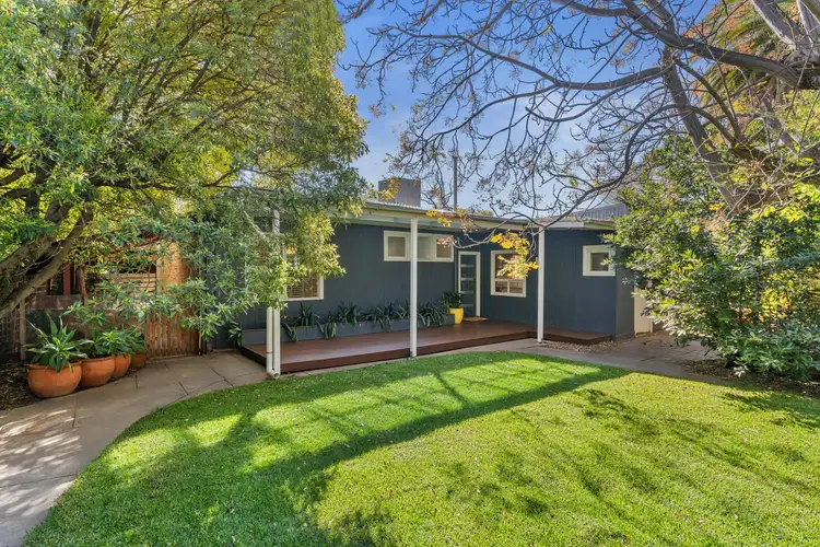 21 Dudley Crescent
