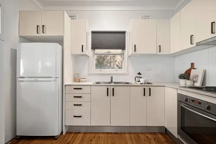 Fifth view of Homely house listing, 10 Carruthers Drive, Dolls Point NSW 2219