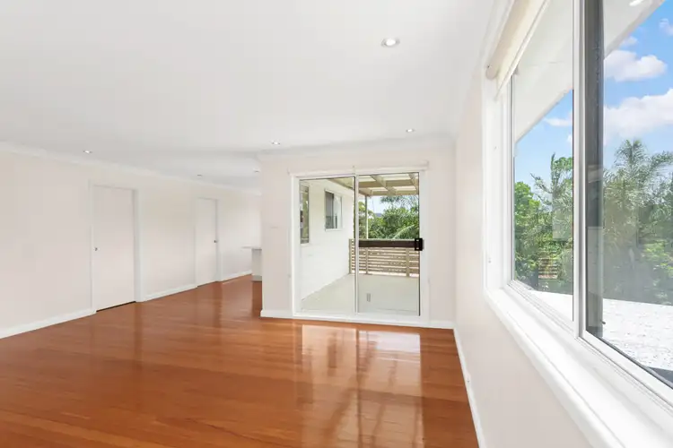 22(Upper) Hawthorne Avenue, Chatswood West NSW 2067
