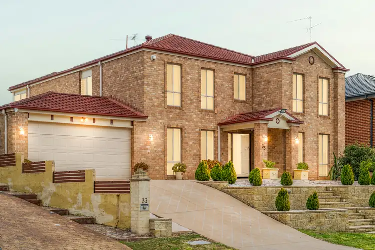 35 Braeside Crescent, Glen Alpine NSW 2560