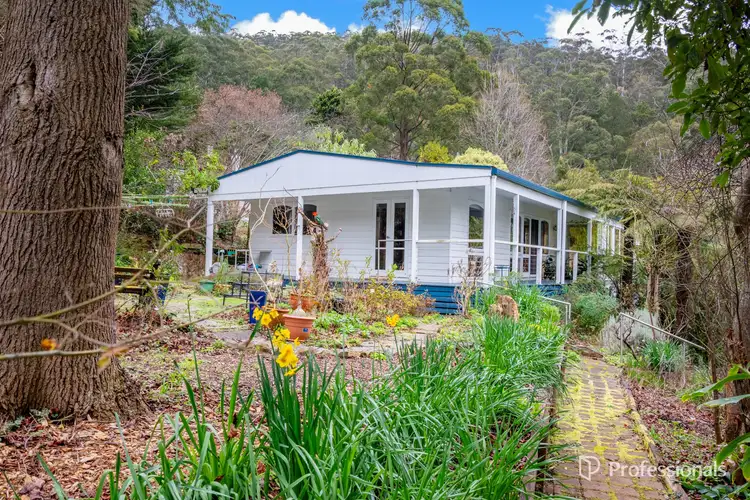 24 Pheasant Parade, Warburton VIC 3799