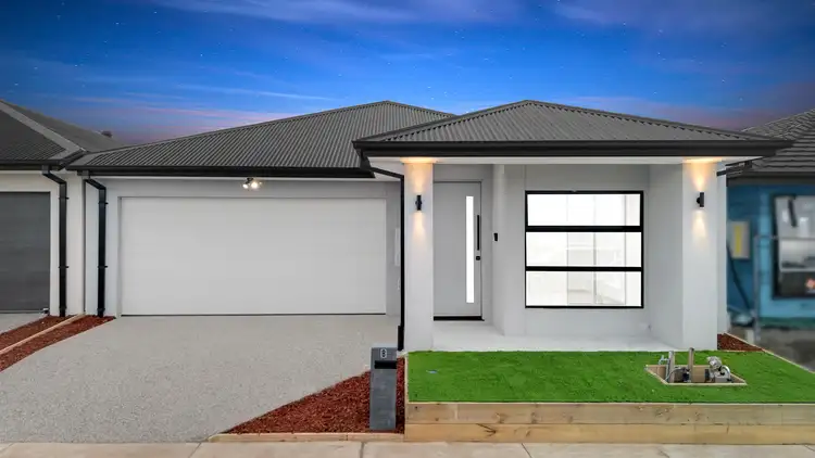 8 Cricket Circuit, Tarneit VIC 3029