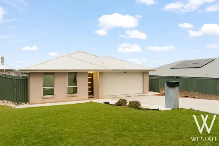 10 Lockwood Rise