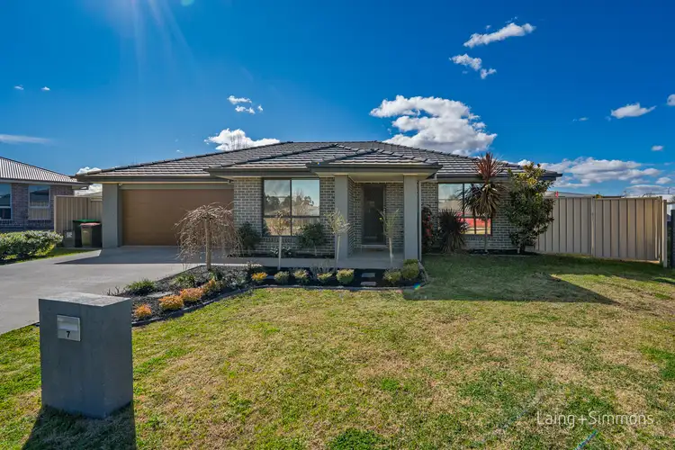 7 McArthur Close, Armidale NSW 2350