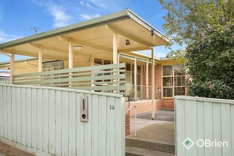 14 Derna Crescent, Frankston VIC 3199