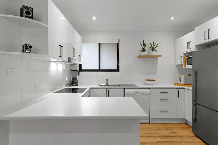 Fifth view of Homely apartment listing, 6/30 Dee Why Parade, Dee Why NSW 2099