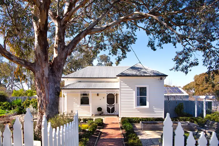 17 Newstead Road, Maldon VIC 3463