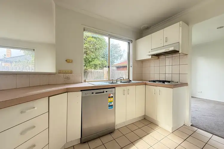 Fifth view of Homely house listing, 8 Yarra Links Way, Bentleigh East VIC 3165