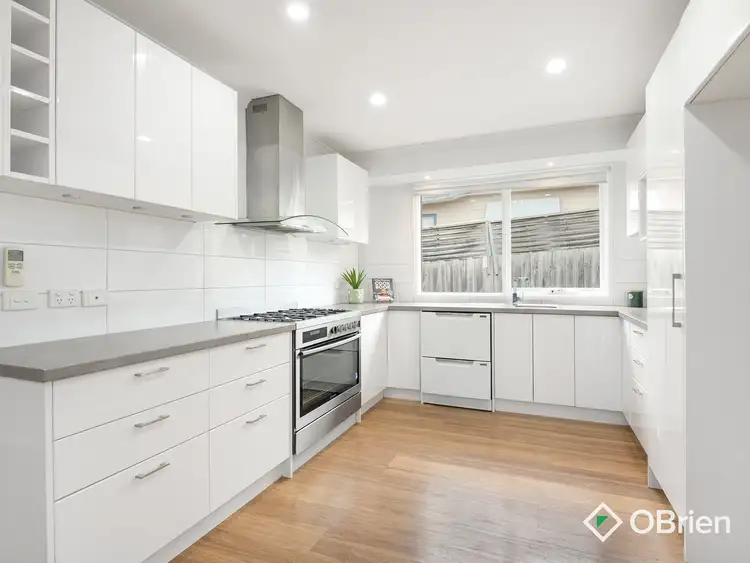 Fifth view of Homely house listing, 6 Veronica Street, Langwarrin VIC 3910