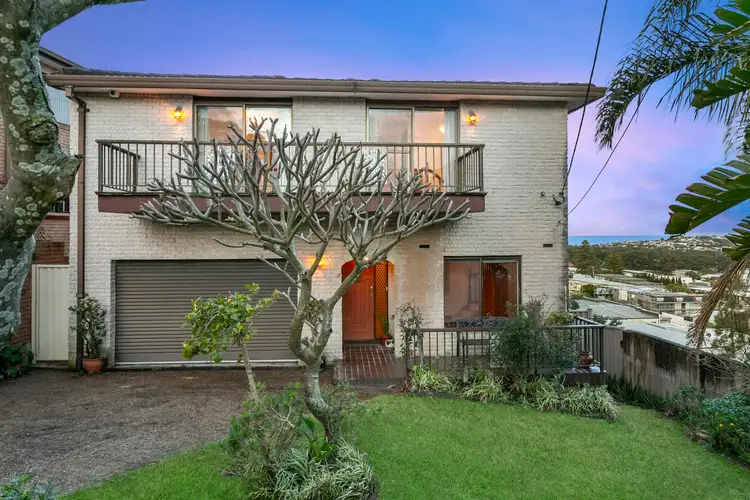 37 Pine Avenue, Narraweena NSW 2099