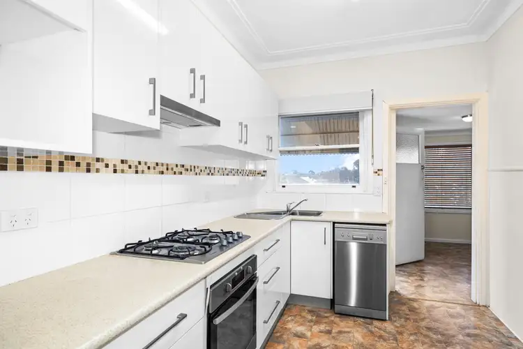 Fifth view of Homely house listing, 2 Yarral Avenue, Tamworth NSW 2340