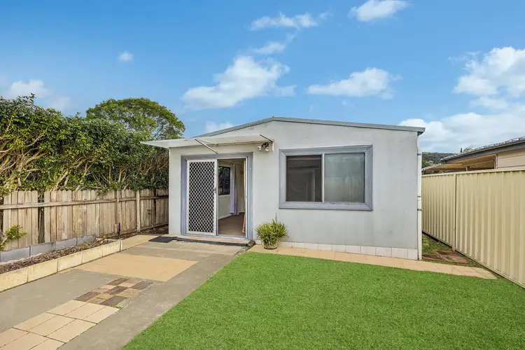 Sixth view of Homely house listing, 2 Golden Avenue, Point Clare NSW 2250