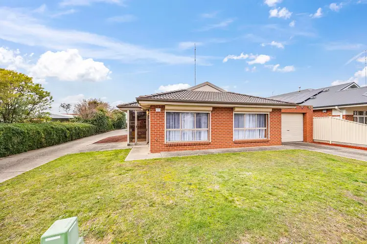 1/2 Symons Street