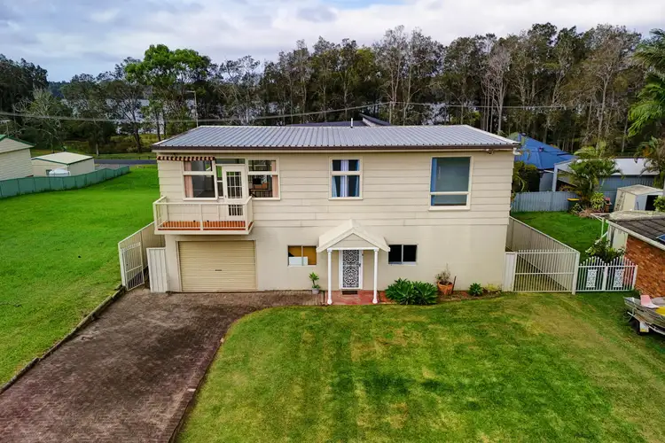 18 Coonabarabran Road, Coomba Park NSW 2428
