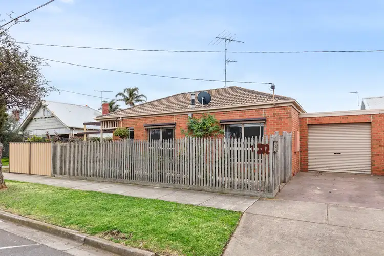 Main view of Homely unit listing, 1/302 Bellerine Street, South Geelong VIC 3220