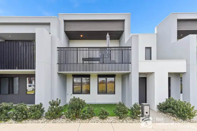 15 Hibiya Way, Clyde North VIC 3978