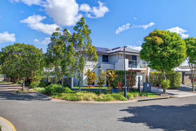 1 Stillwater Court, Hope Island QLD 4212