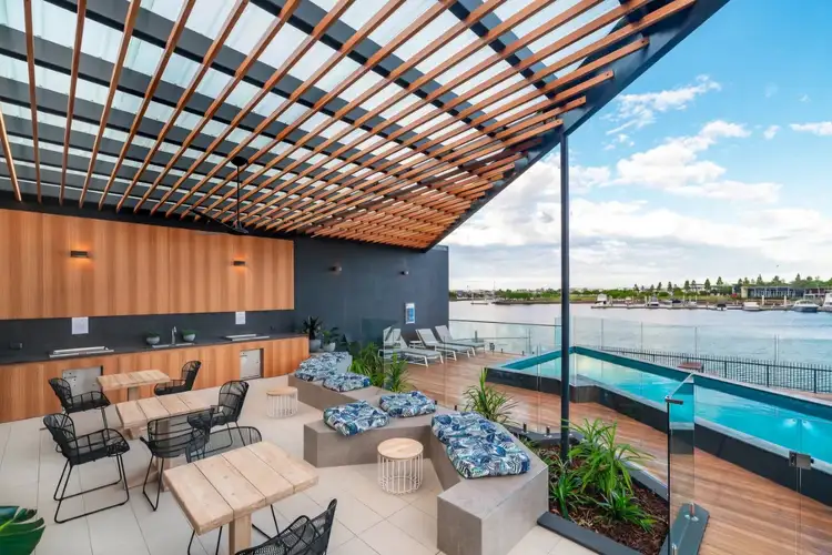 1 Stillwater Court, Hope Island QLD 4212