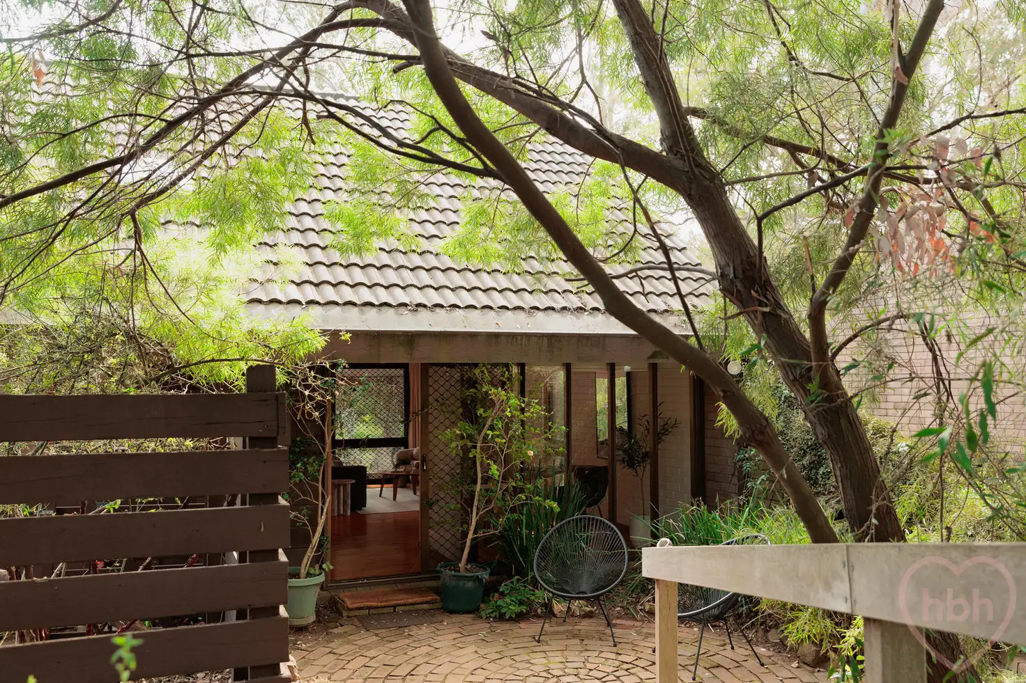 Main view of Homely townhouse listing, 76 Wybalena Grove, Cook ACT 2614